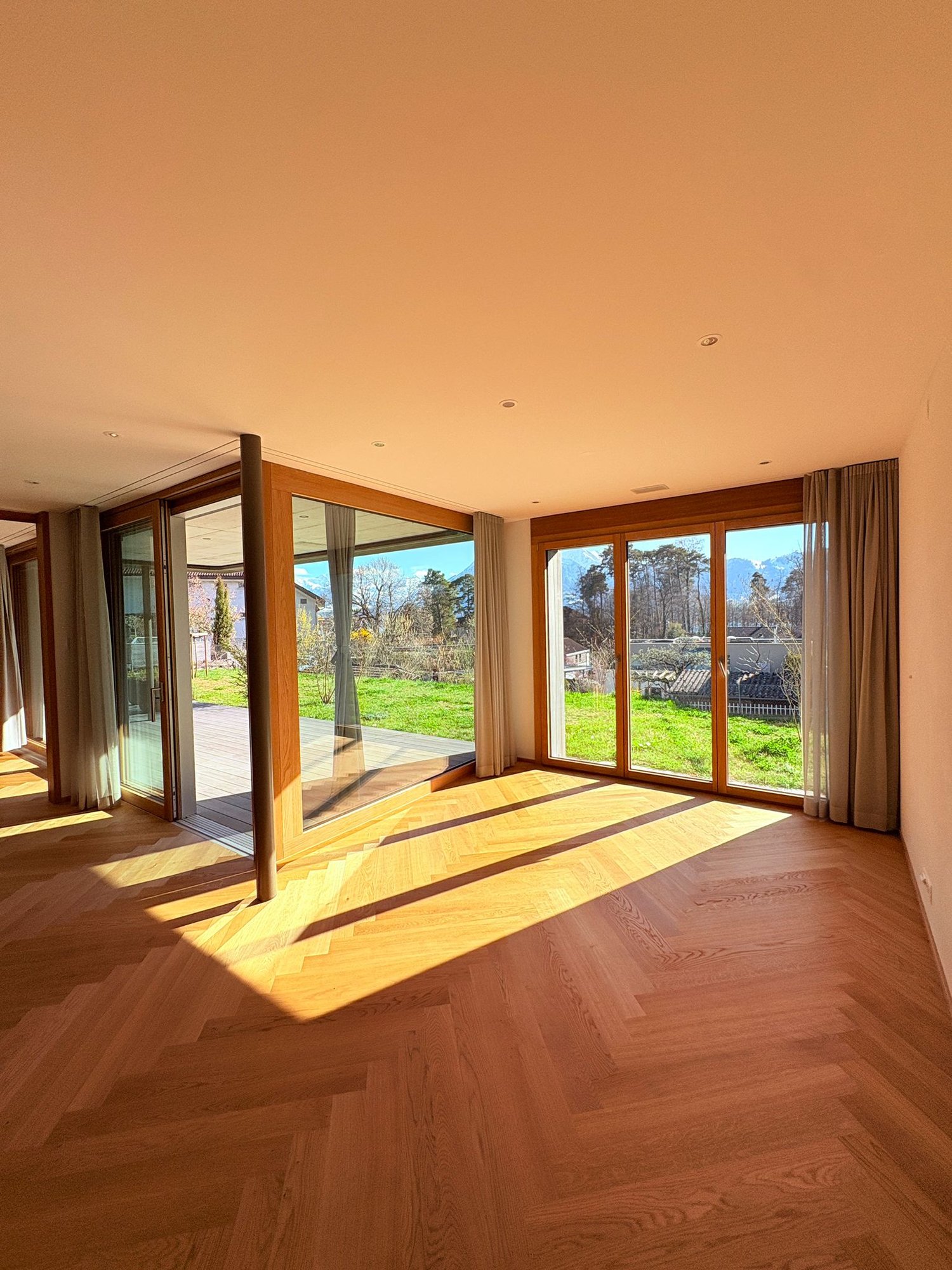 Riedstrasse Hünibach – Moderne 3.5‑Zimmerwohnung mit Indoor-Outdoor-Wohnen - Bild 3