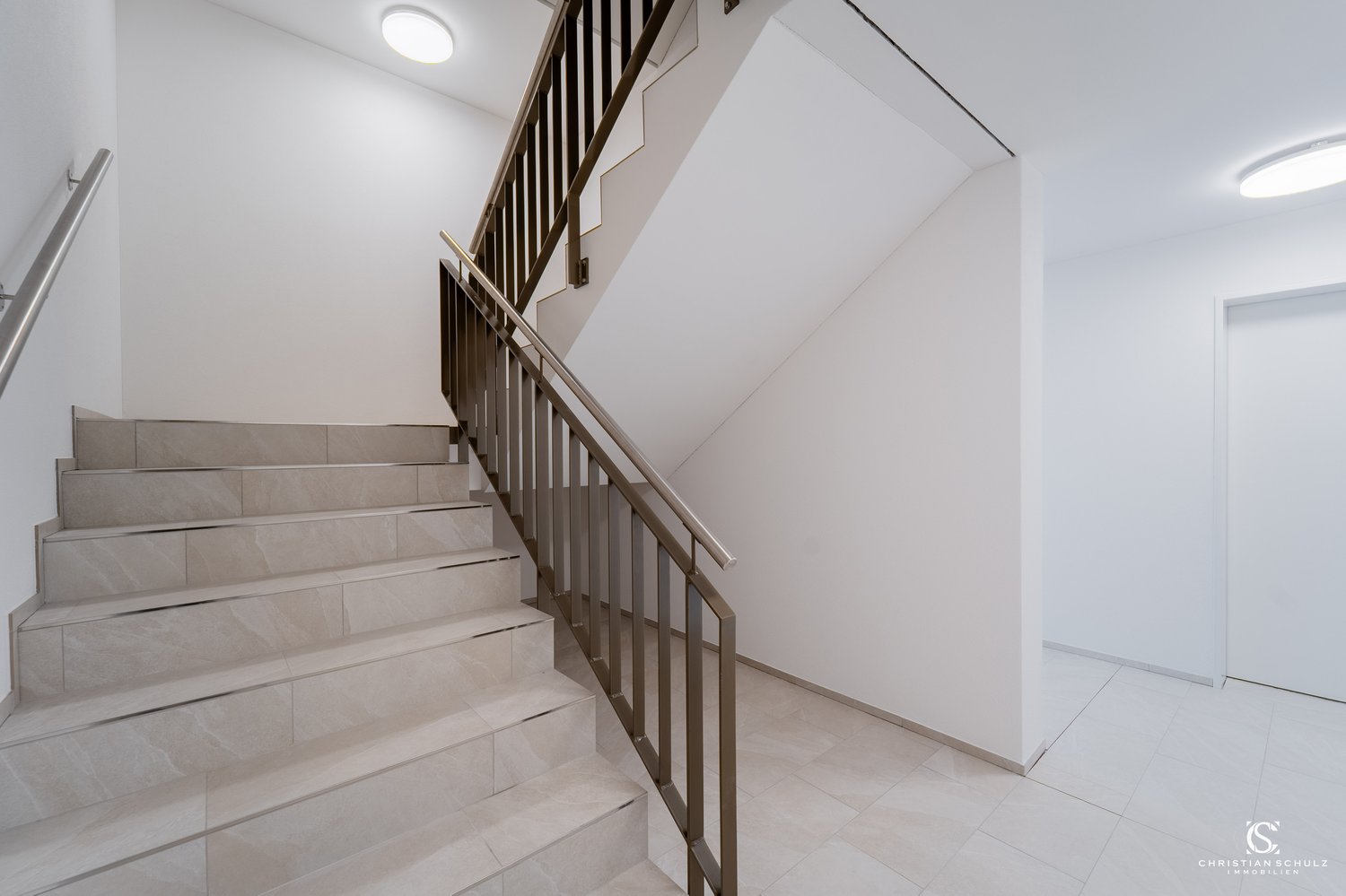 Exklusive 2.5-Zimmer-Neubau-Dachgeschosswohnung mit Weitsicht & Top-Ausstattung - Bild 11