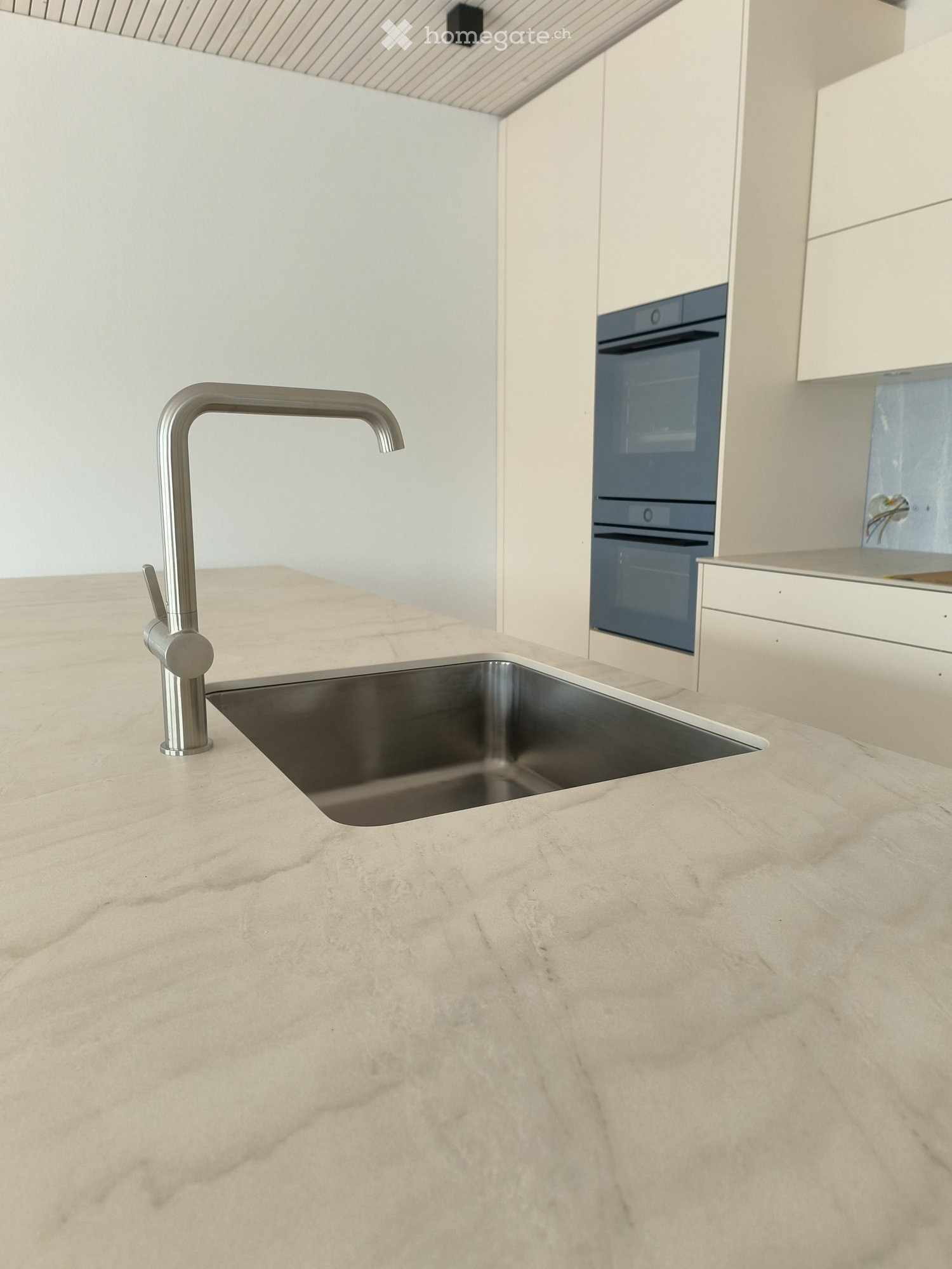 Moderne 3.5-Zimmer-Neubau-Wohnung mit Panoramablick in Hochdorf - Bild 1