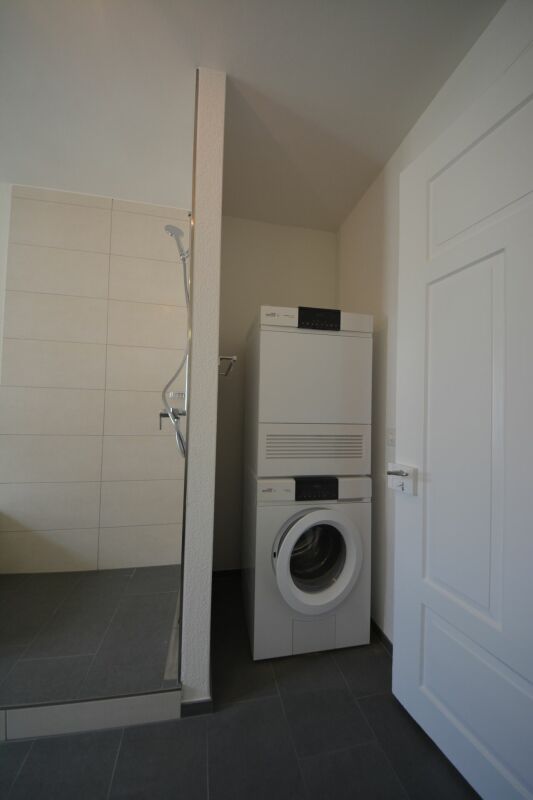 Erstbezug: Neu ausgebaute Wohnung in charmantem Altbau - Bild 10