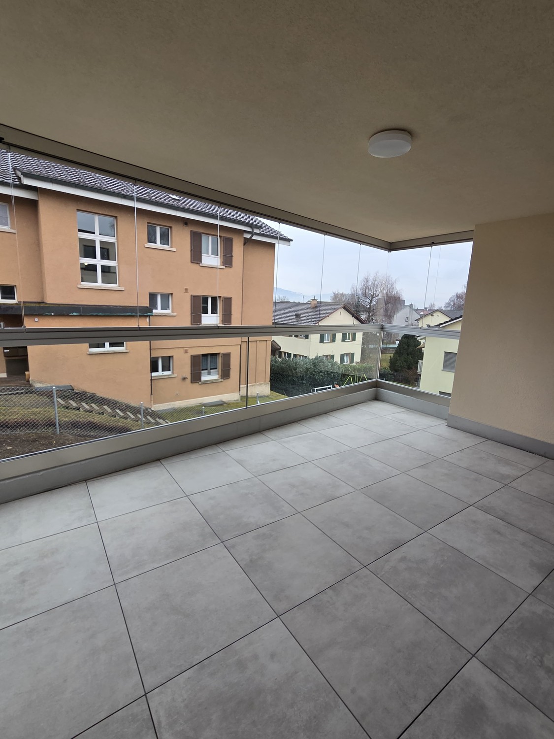 Moderne 3.5 Zimmer Neubau-Wohnung in ruhiger Lage - Bild 12