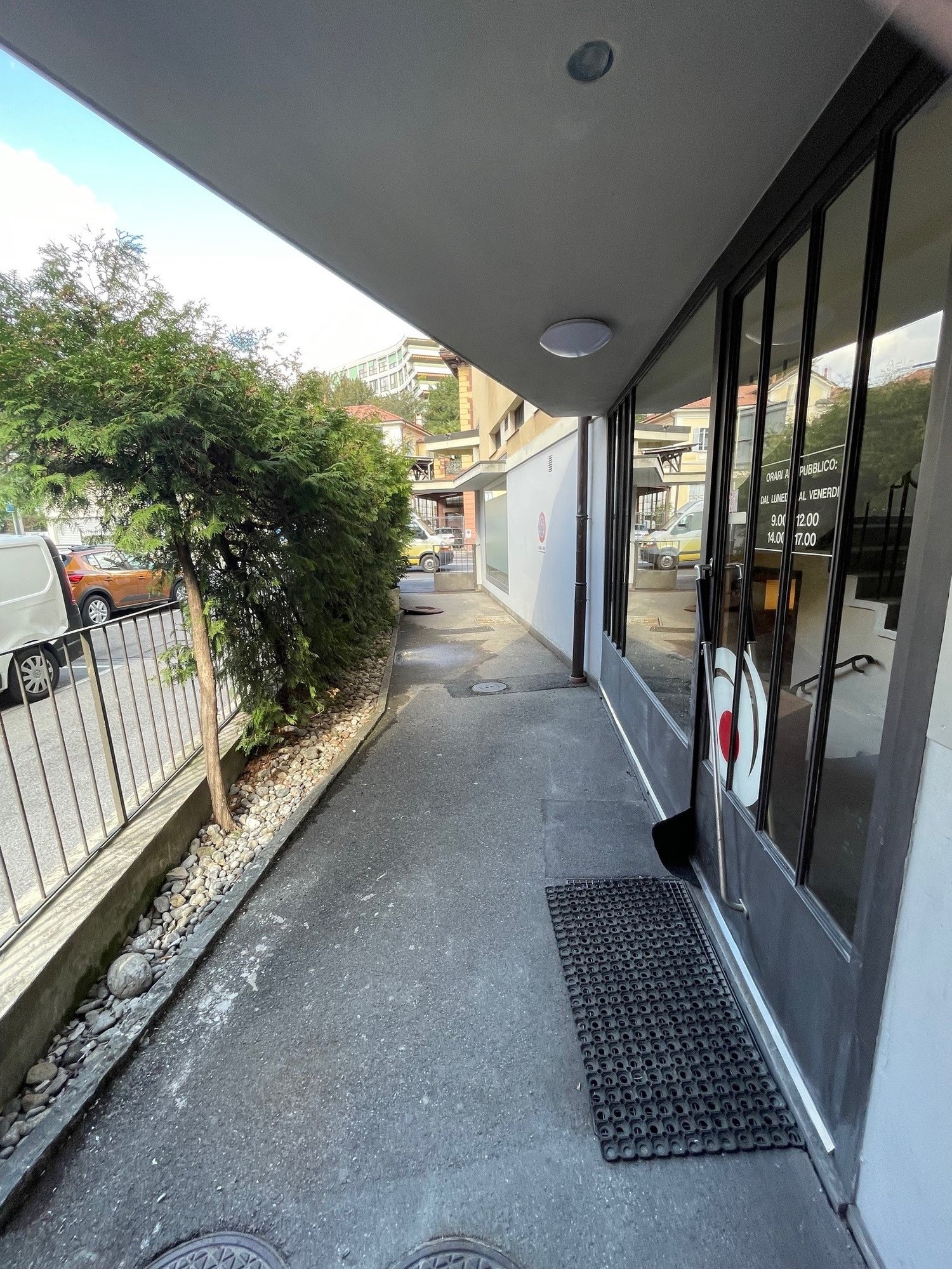 Ampio appartamento 3.5 locali luminoso in affitto a Lugano - Bild 6