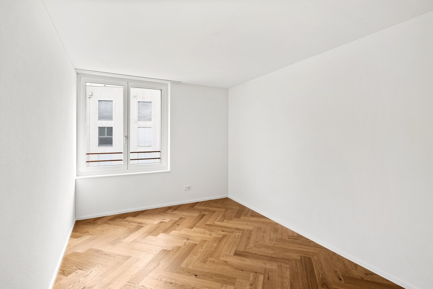 Hochmoderne 3.5-Zimmerwohnung mit Balkon - Zimmer