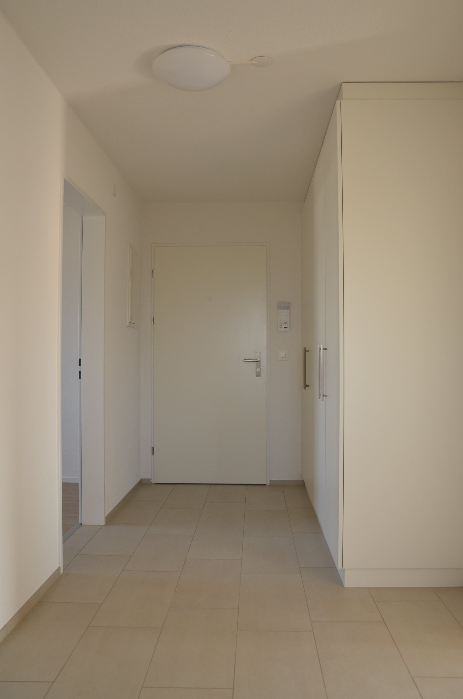 moderne 4.5-Zimmer-Wohnung an zentraler ruhiger Lage (mit Lift) - Bild 9