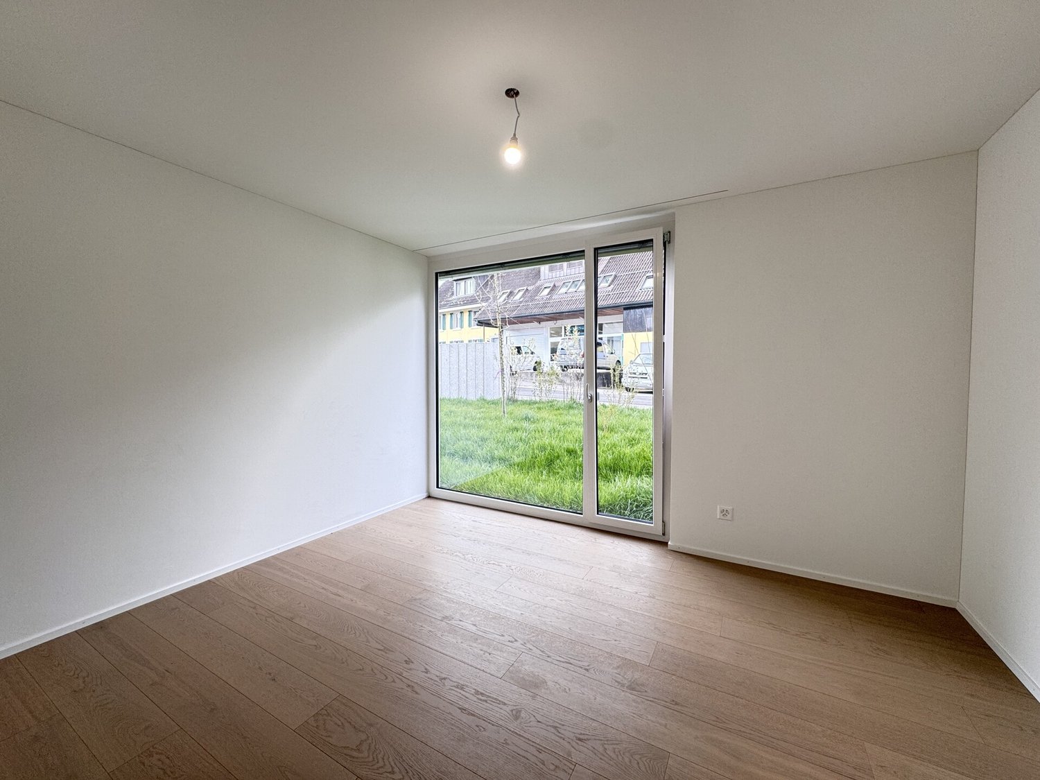 4.5 Zimmer Neubau-Wohnung im Erdgeschoss - 20260327_094055423_iOS