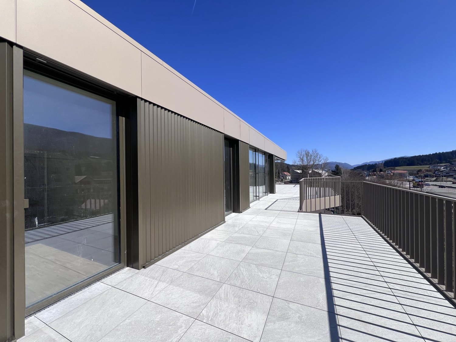 Superbe attique de 5.5 pièces - Bild 4