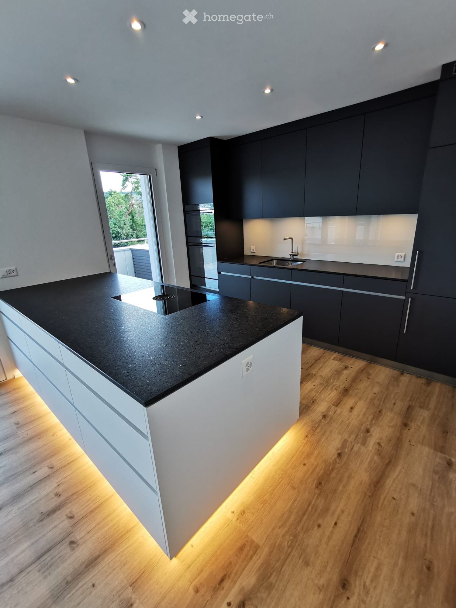 Topmoderne 4,5 Zimmer Attikawohnung mit grosser Terrasse - Bild 3