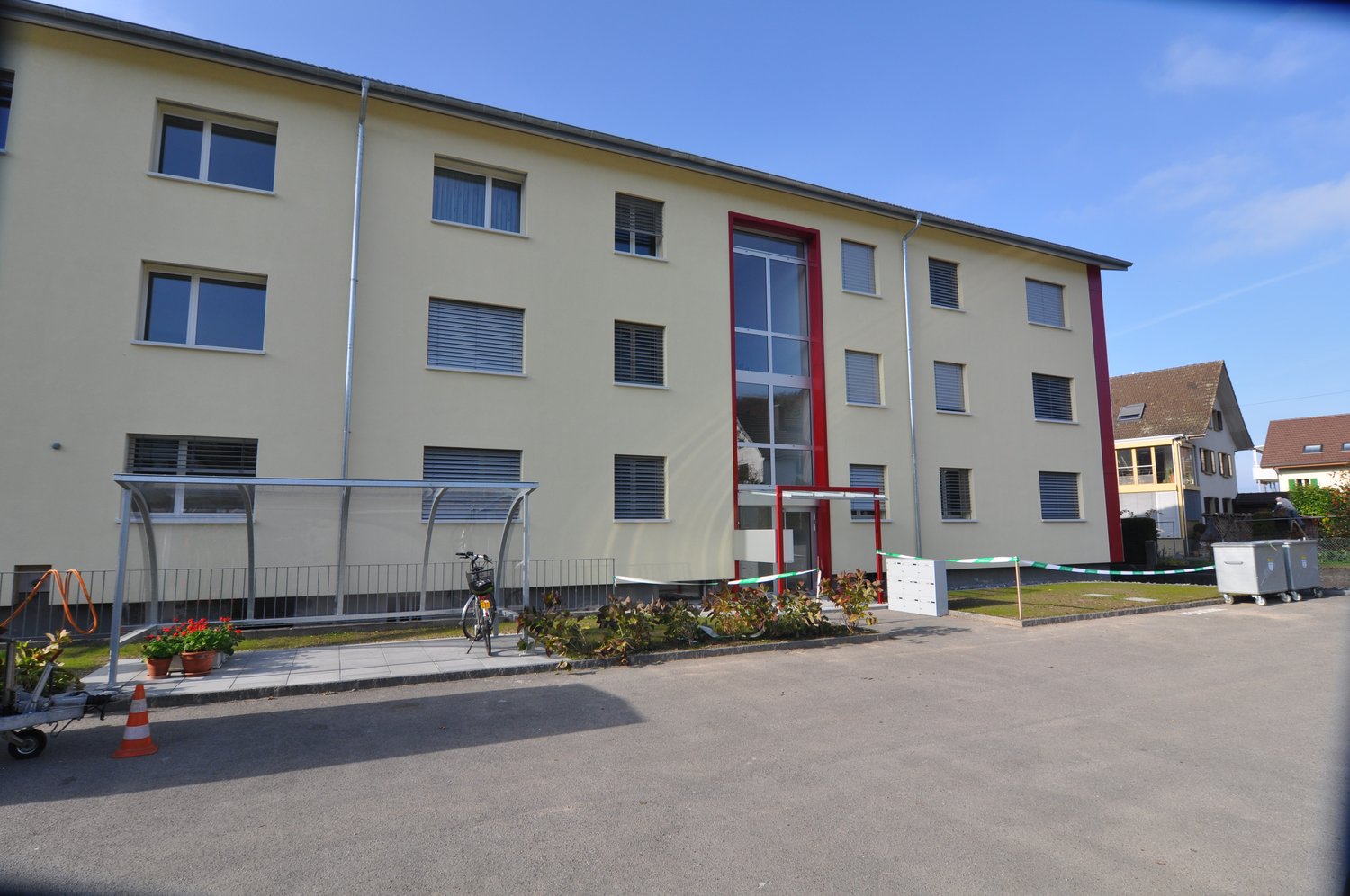 Moderne 1½-Zimmerwohnung Erdgeschoss - Z6_8, Aussenansicht