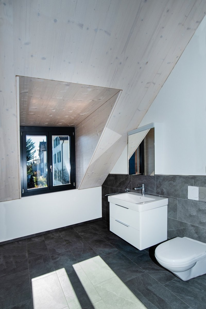 3-Maisonettezimmerwohnung direkt am Bahnhof Rüti - Badzimmer