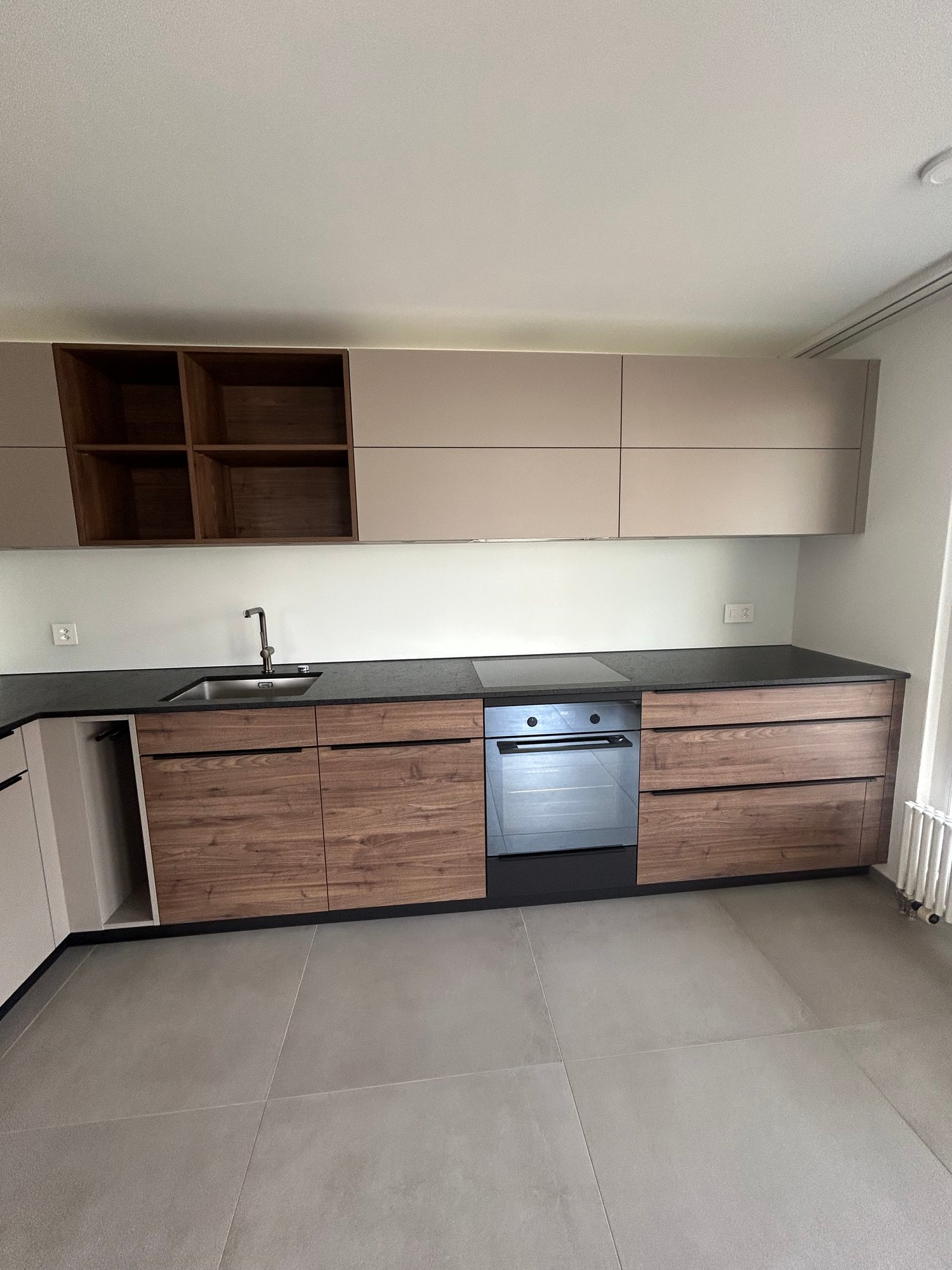 frisch sanierte 4.5-Zimmer-Wohnung mit Balkon im Herzen von Belp - Bild 3