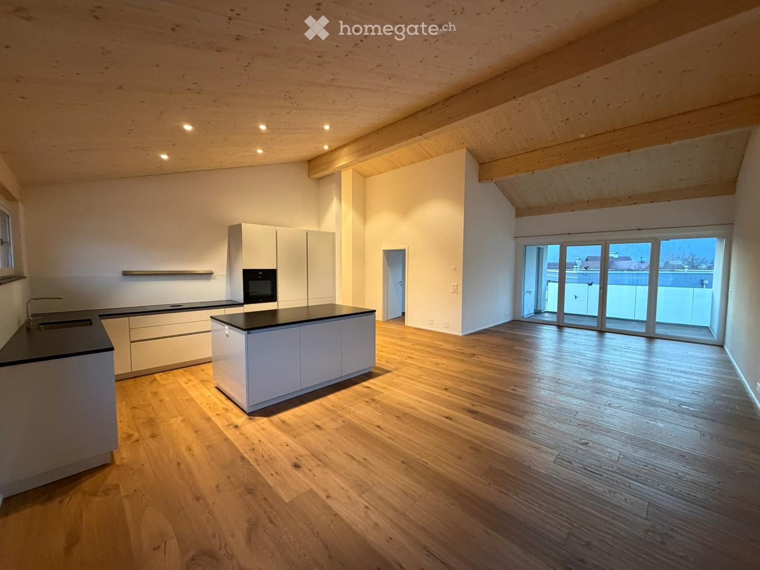 Ihr neues Zuhause: Grosszügig, modern und zentral in Zwingen - Bild 1