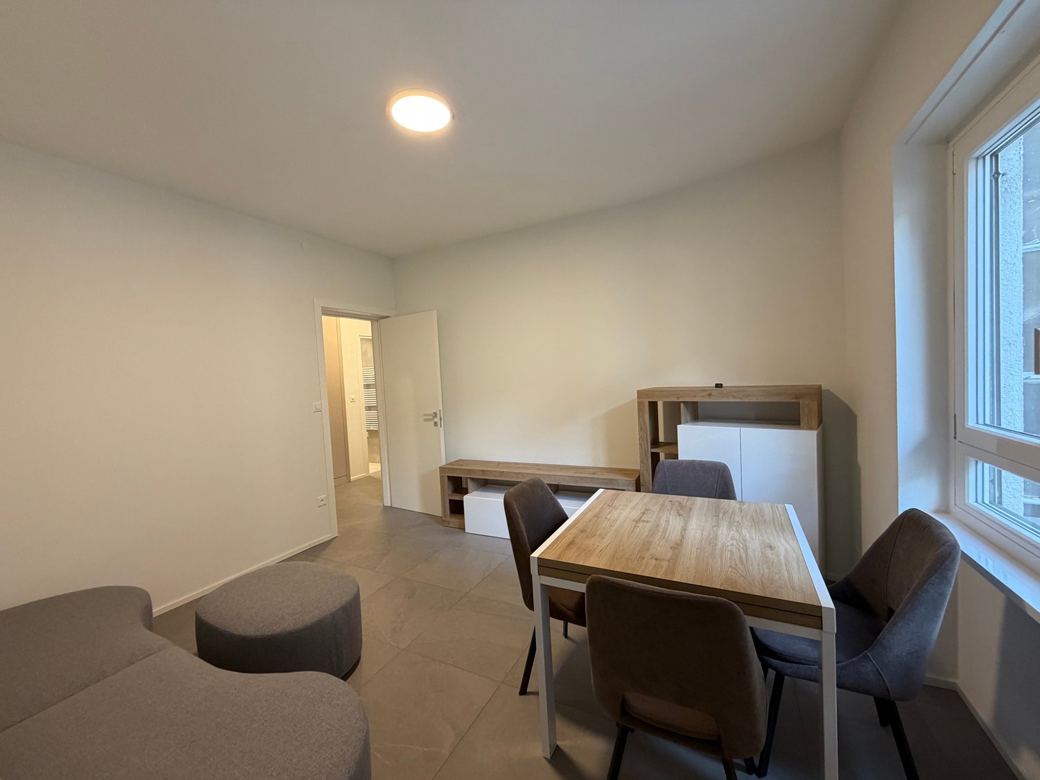 Chiasso Nuovo 3.5 loc. Arredato Pigione 1'150 Spese 200 - Bild 2