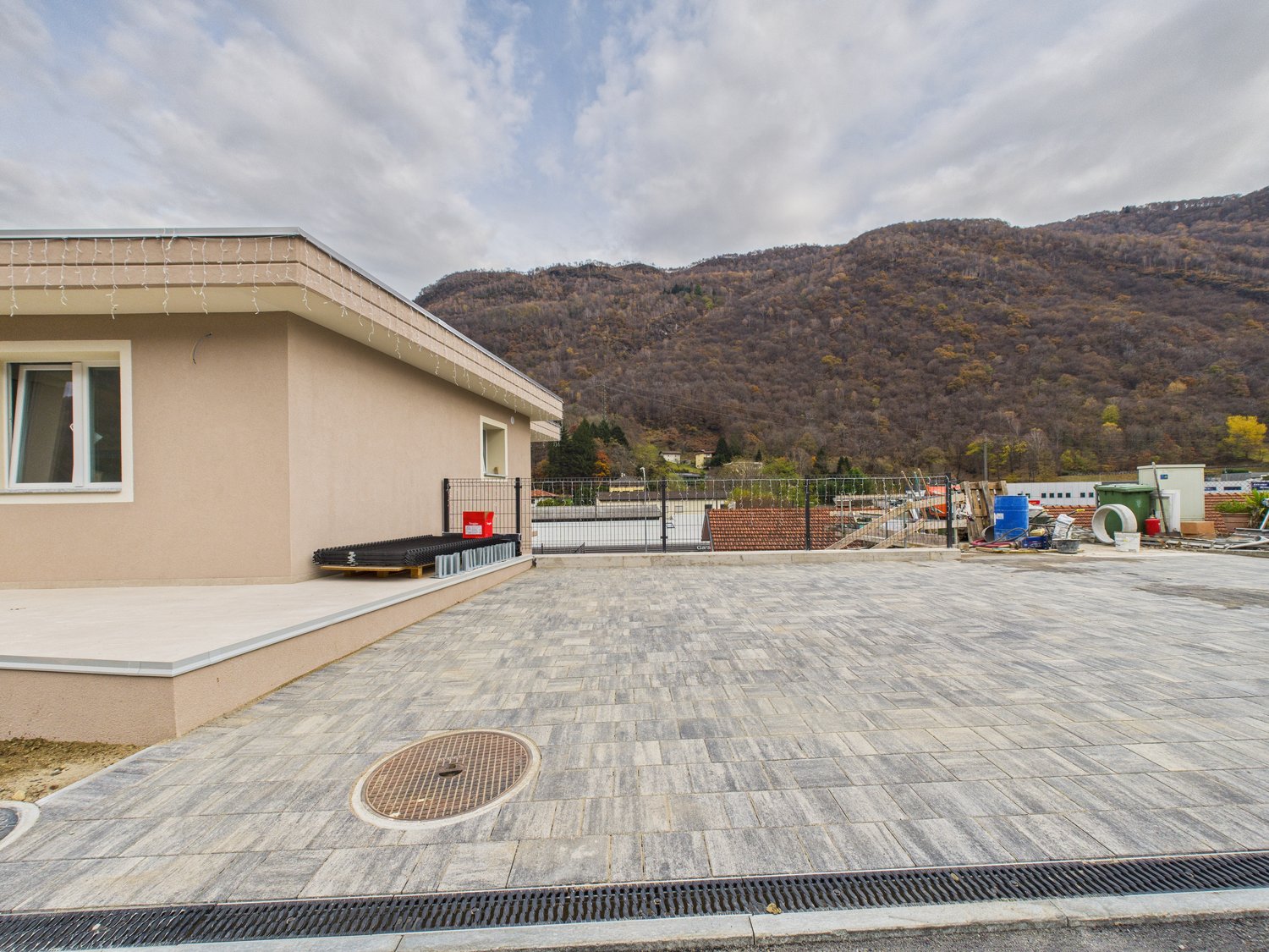 MODERNO APPARTAMENTO DI 3,5 LOCALI CON POSTO AUTO IN PRIMA LOCAZIONE - Bild 3