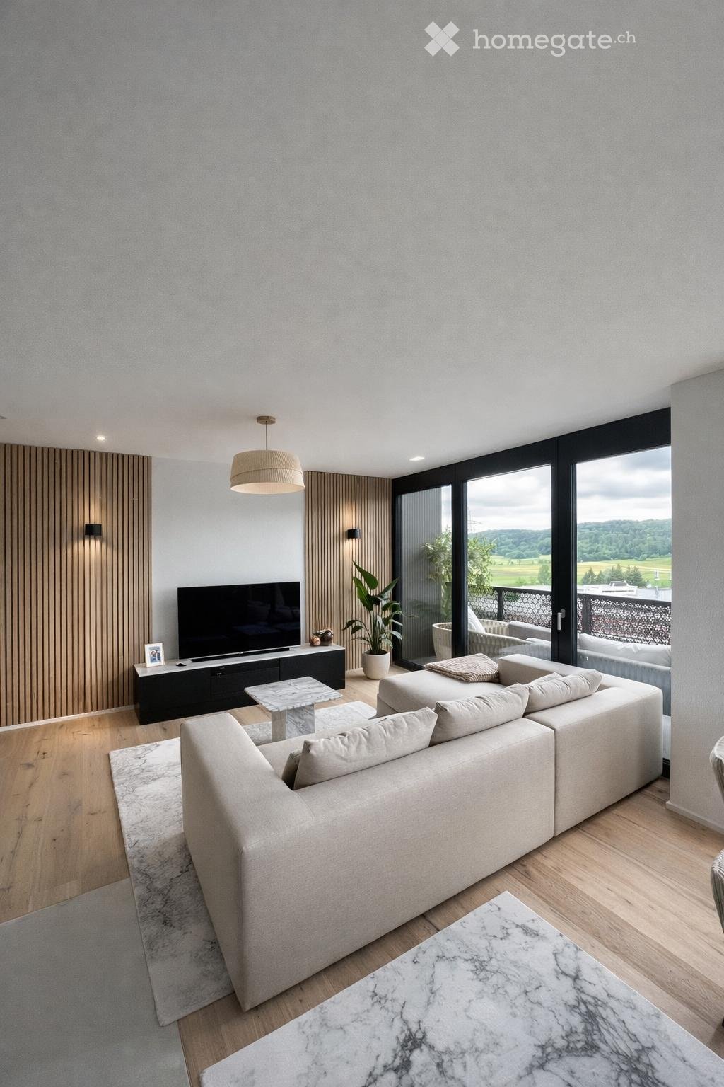 2.5-Zimmer Wohnung im 12. Stock mit Panoramablick und hohem Ausbaustandard - Bild 2