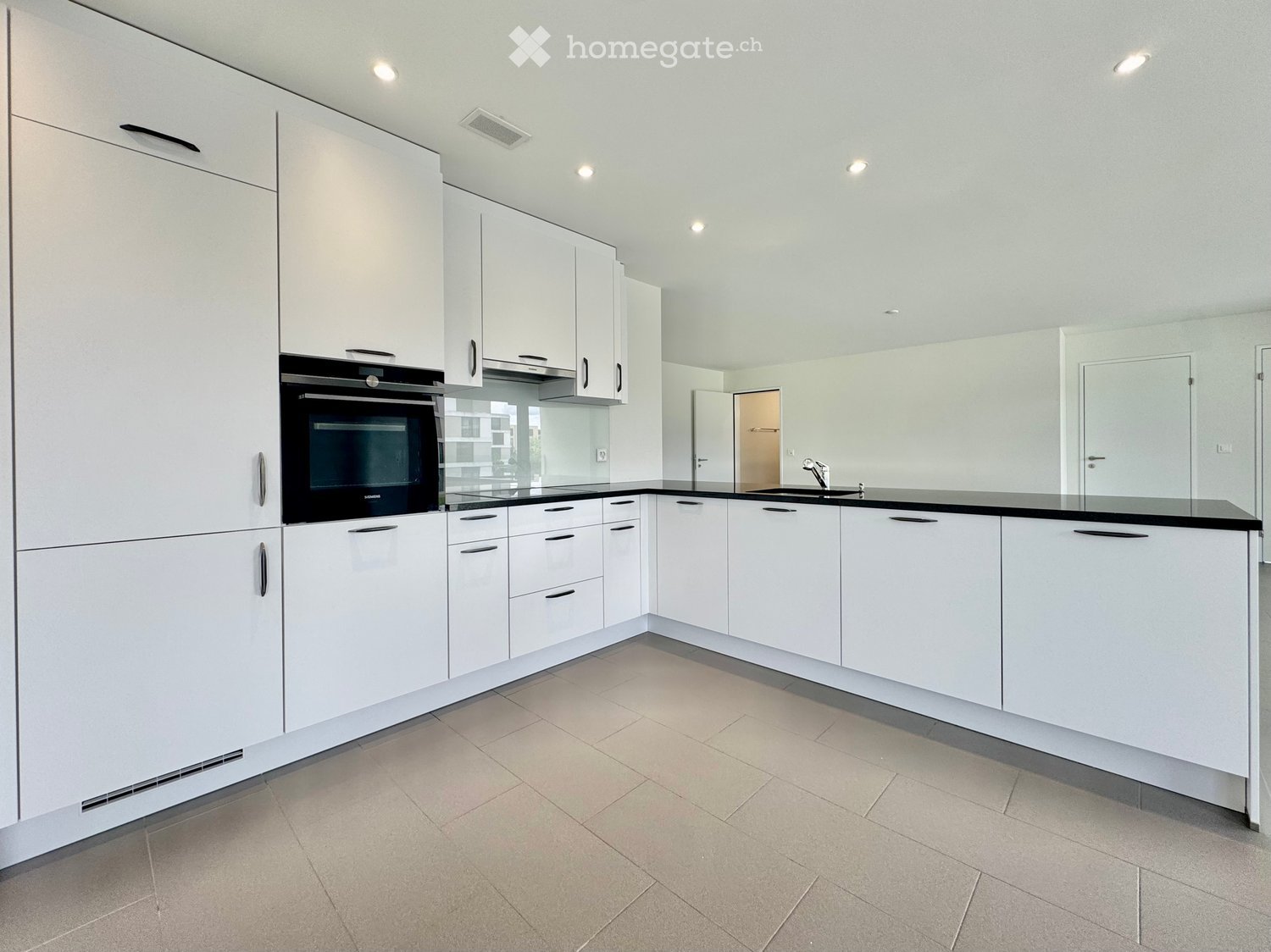 Exklusive 3.5-Zimmer-Wohnung mit hochwertigem Ausbau an zentraler Lage - Bild 6