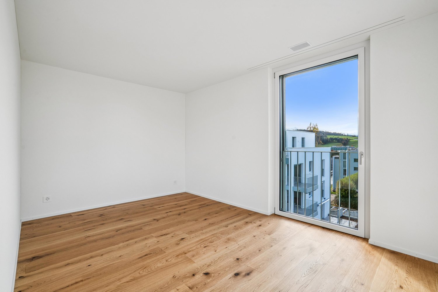 Attika mit Aussicht  sonnig und modern in Gossau SG  Erstbezug - Bild 5