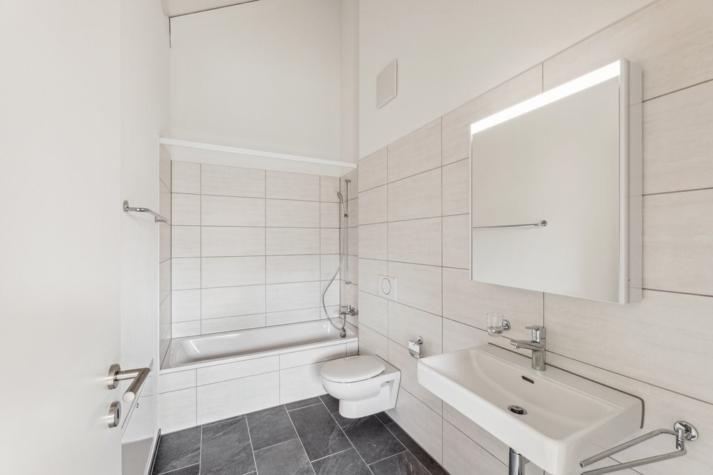 LICHTDURCHFLUTET AN ZENTRALER LAGE - Bild 10