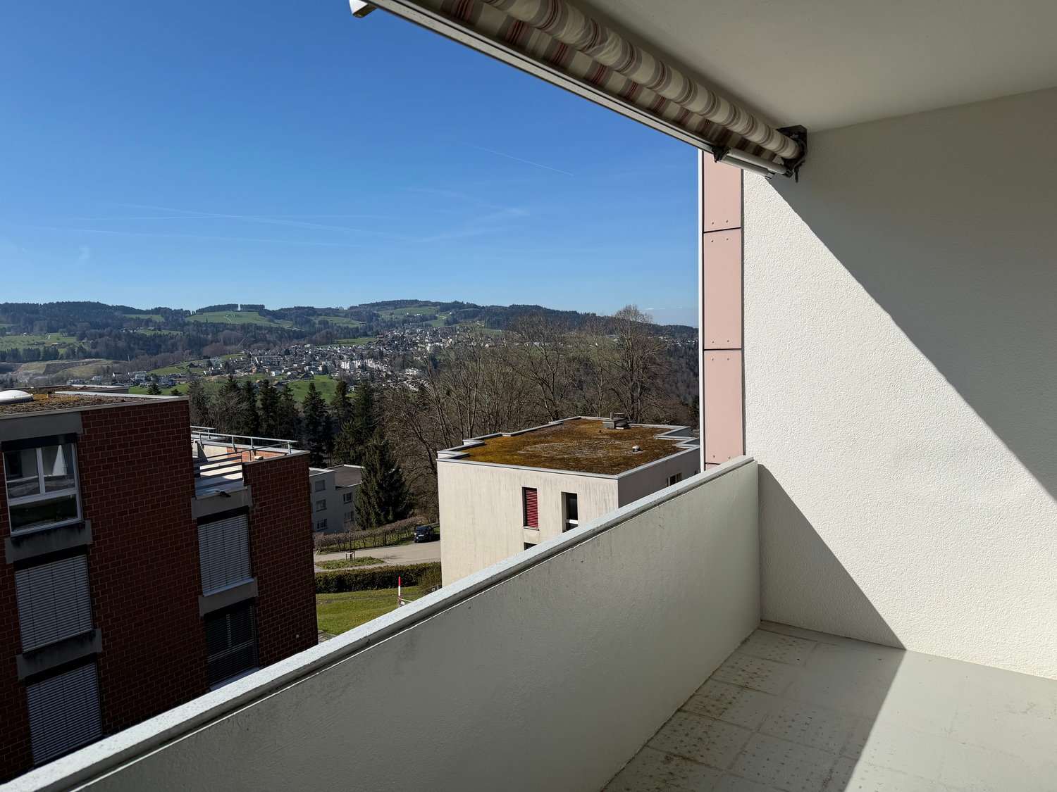 Erstbezug nach hochwertiger Totalsanierung – Wohnen mit Stil an bester Lage in St. Gallen - Bild 5