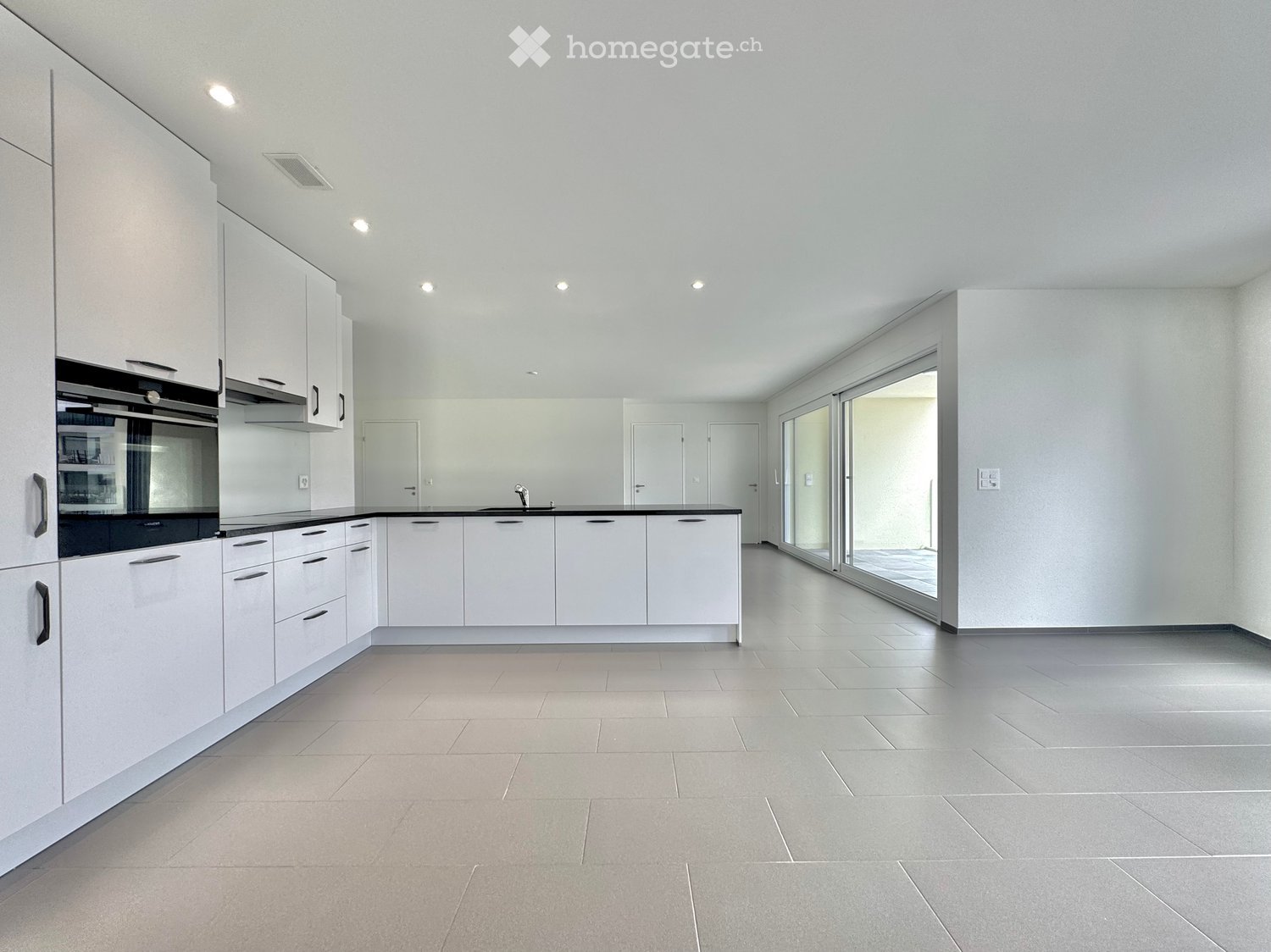 Exklusive 3.5-Zimmer-Wohnung mit hochwertigem Ausbau an zentraler Lage - Bild 4