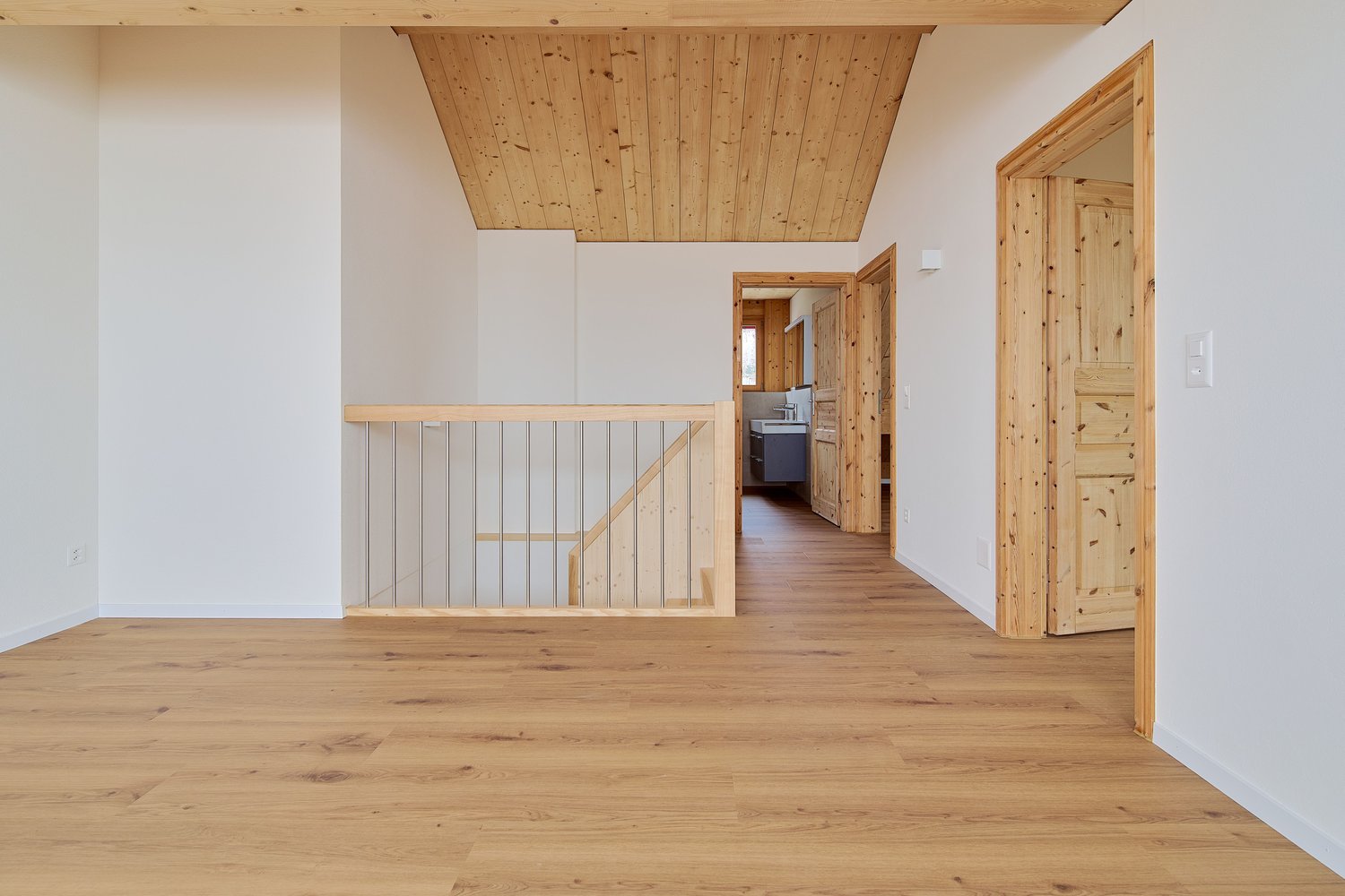 Stilvoll wohnen mit beeindruckendem Panorama - Bild 8