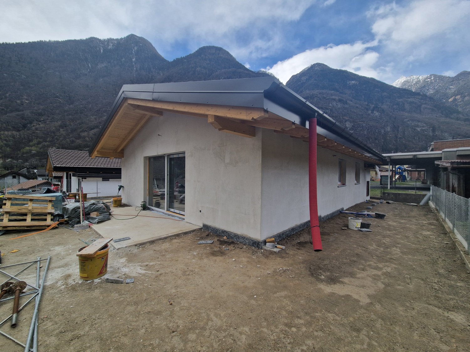 Casa unifamiliare in costruzione a Bodio con giardino privato - Bild 1