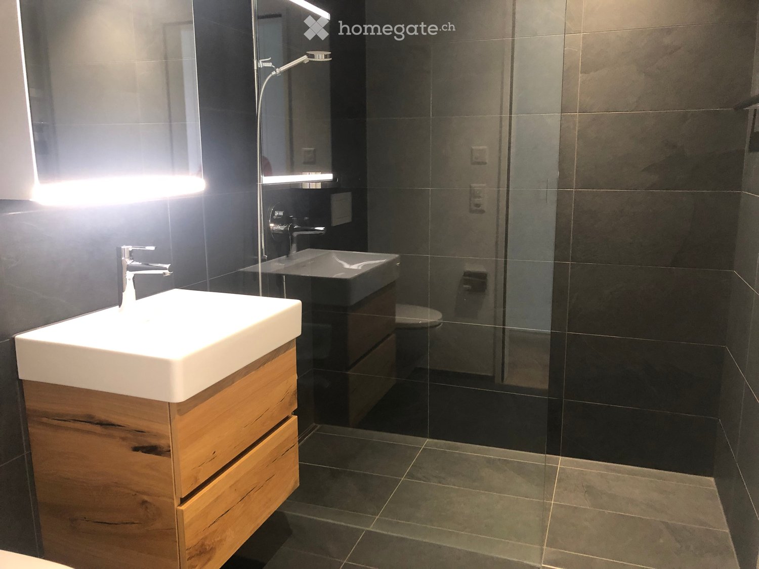 Luxuriöse 3.5 - Zimmerwohnung in Unterägeri - Bild 3