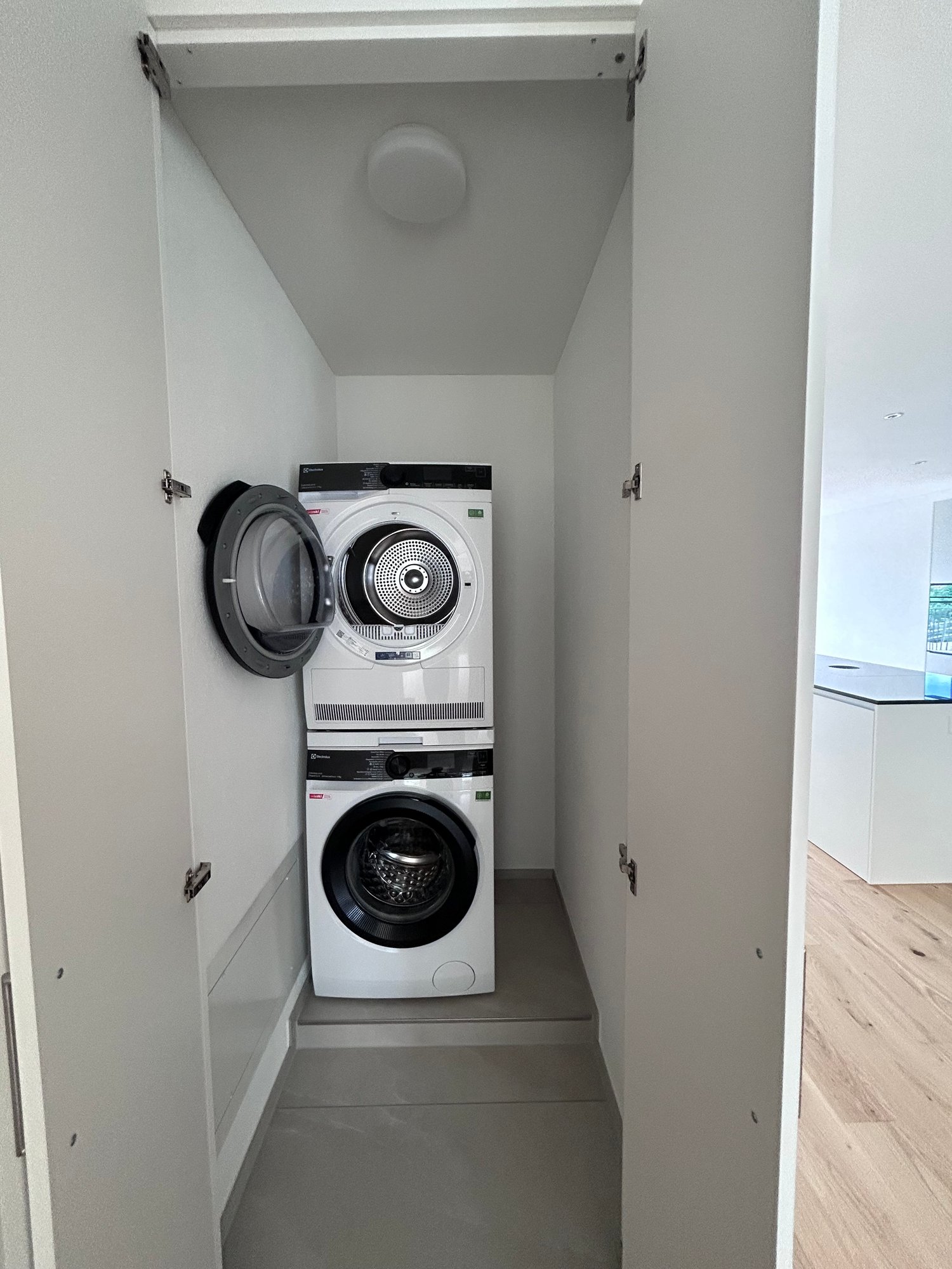 Moderne 3.5-Zimmer-Wohnung mit Blick ins Grüne - Bild 7