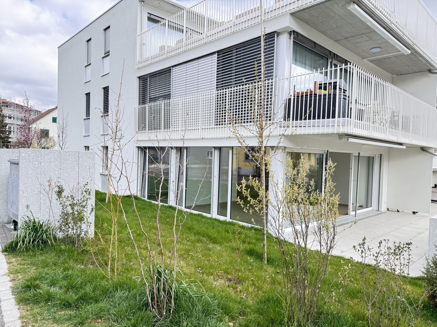 4.5 Zimmer Neubau-Wohnung im Erdgeschoss - 20260327_094731465_iOS