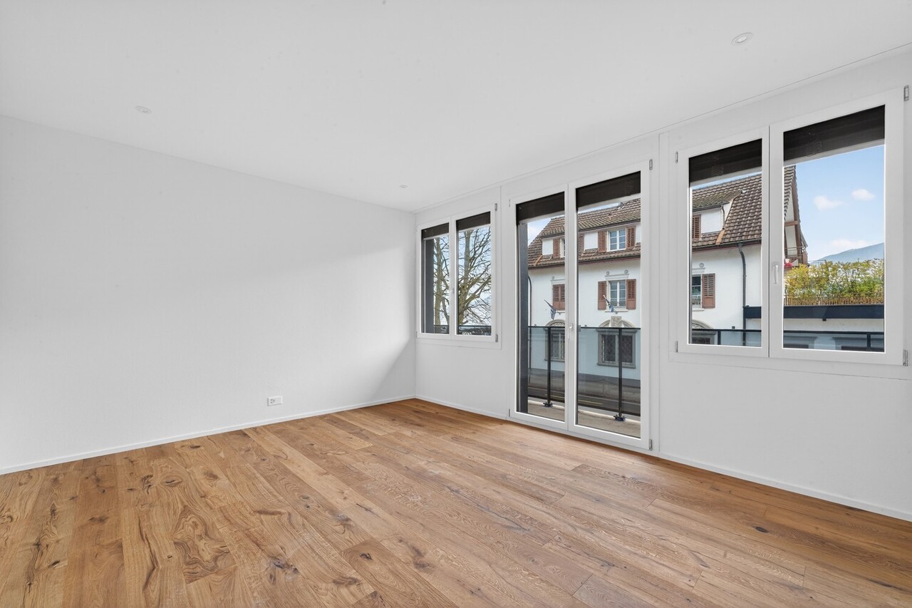 Erstvermietung - Hochwertig kernsanierte 2.5-Zimmer-Wohnung im EG - Bild 3