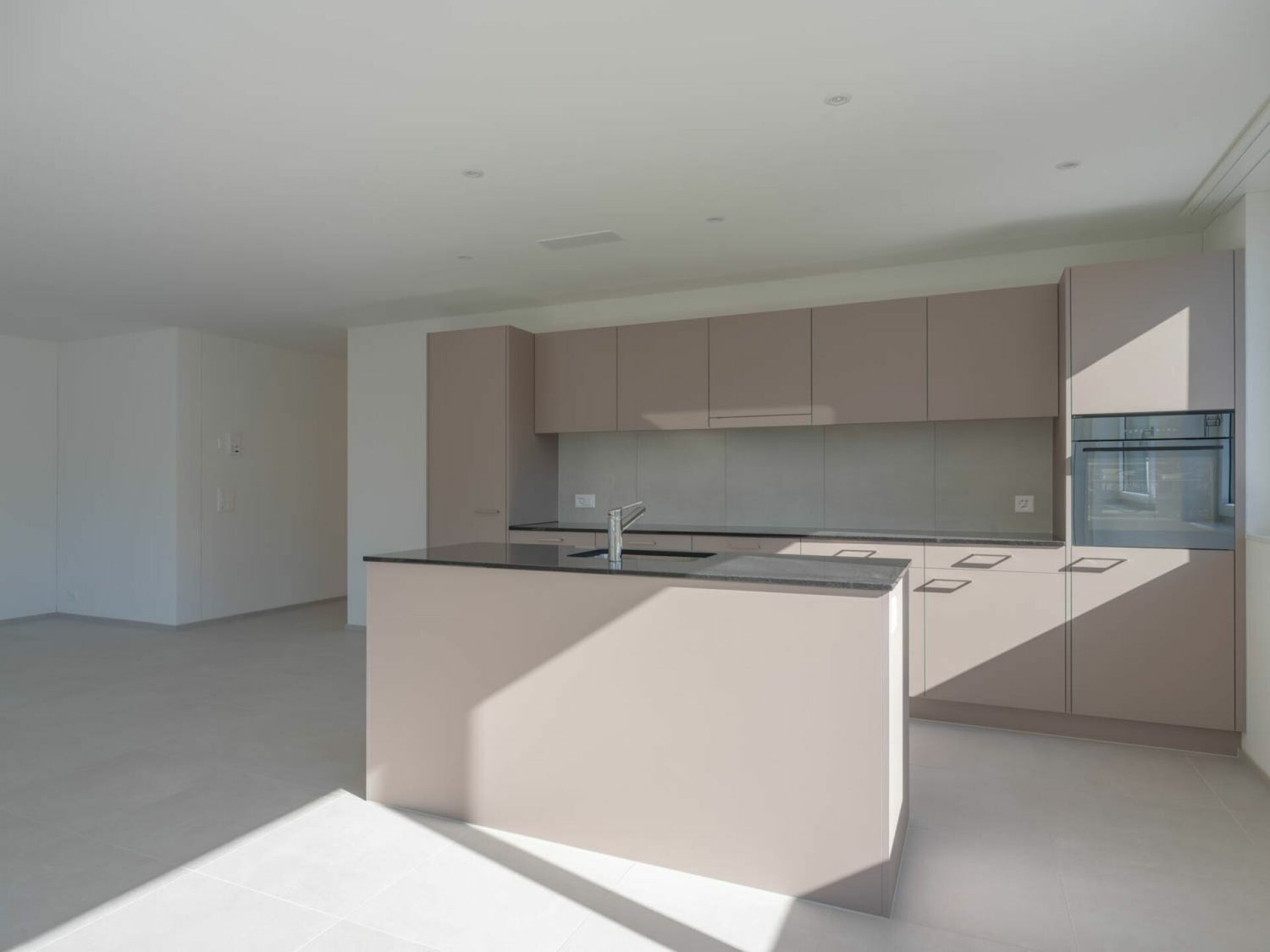 5.5-Zimmerwohnung mit grosszügiger Gartenfläche - Erstvermietung - Bild 1