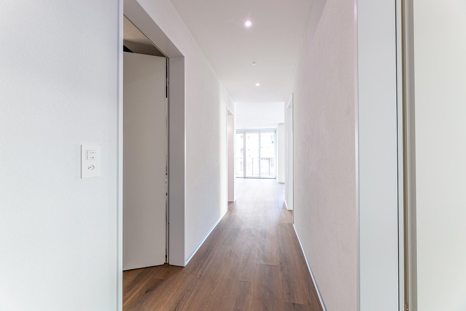 Moderne Minergie-Wohnung in Seenähe mit Balkon & Smart-Home - Bild 6