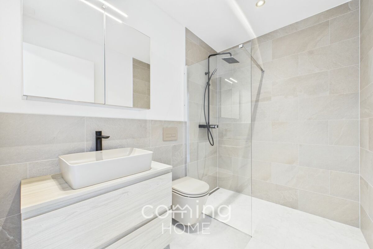 Moderne Attikawohnung mit Alpenpanorama ? Urbanes Wohnen im Herzen von Brig-Glis - Bild 8