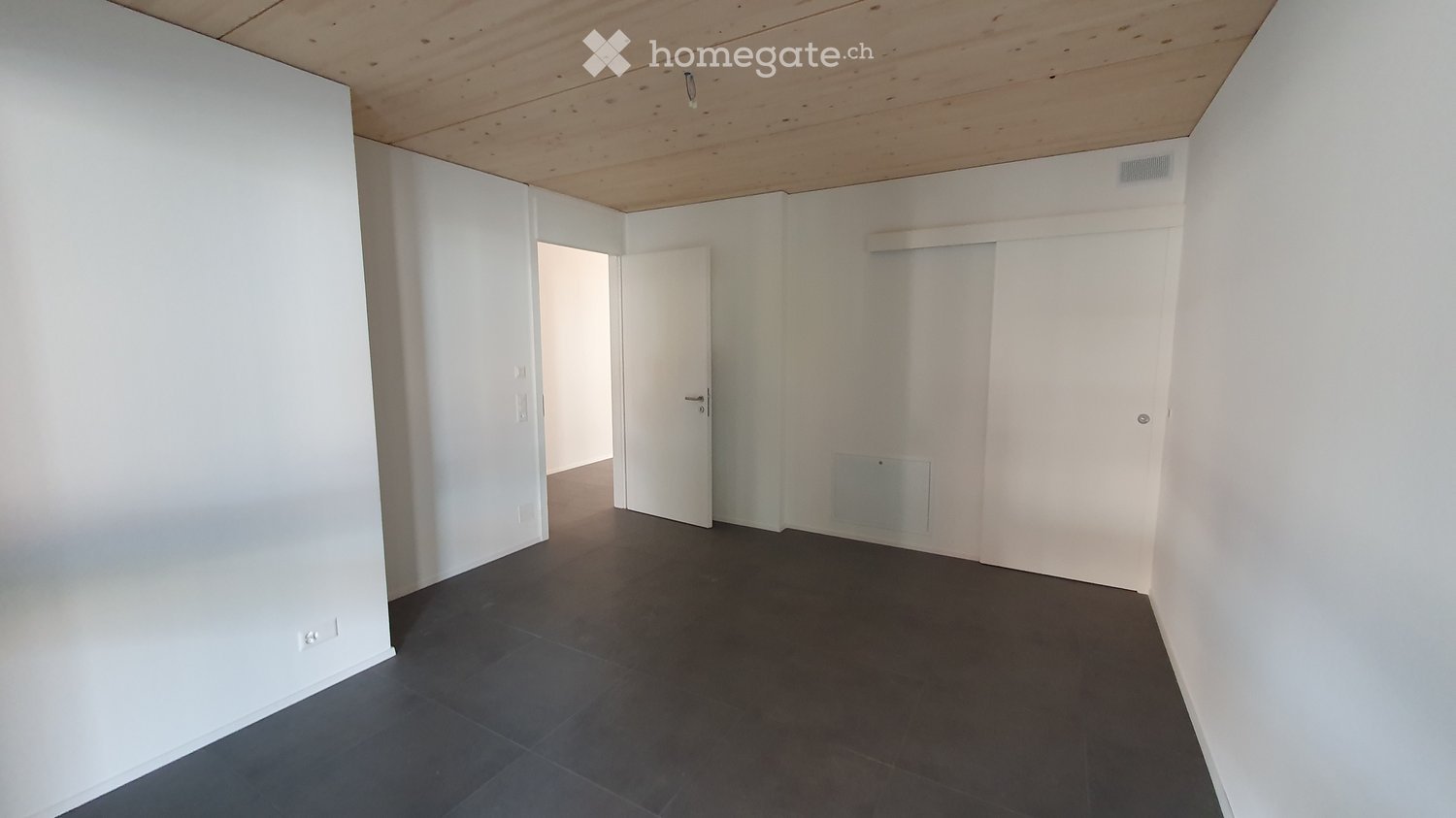 2.5 Zimmerwohnung in Ostermundigen - Veranda, Terrasse und Gartenplatz - Bild 6