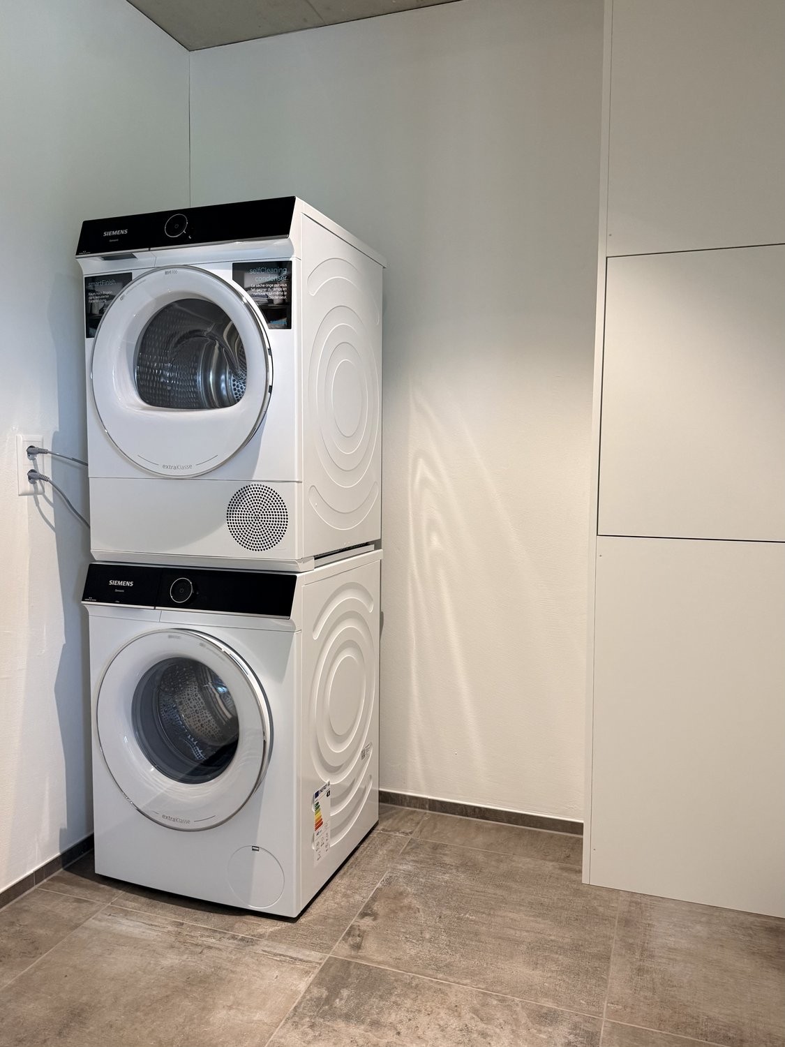 Modernes Attikawohnen im Neubau - 4.5 Zimmer mit riesiger Terrasse - Reduit