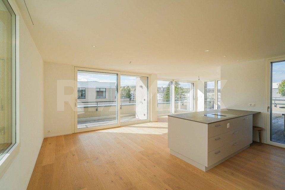 ERSTVERMIETUNG im Zentrum von Frick - 4.5 Zimmer-Attikawohnung - Bild 3