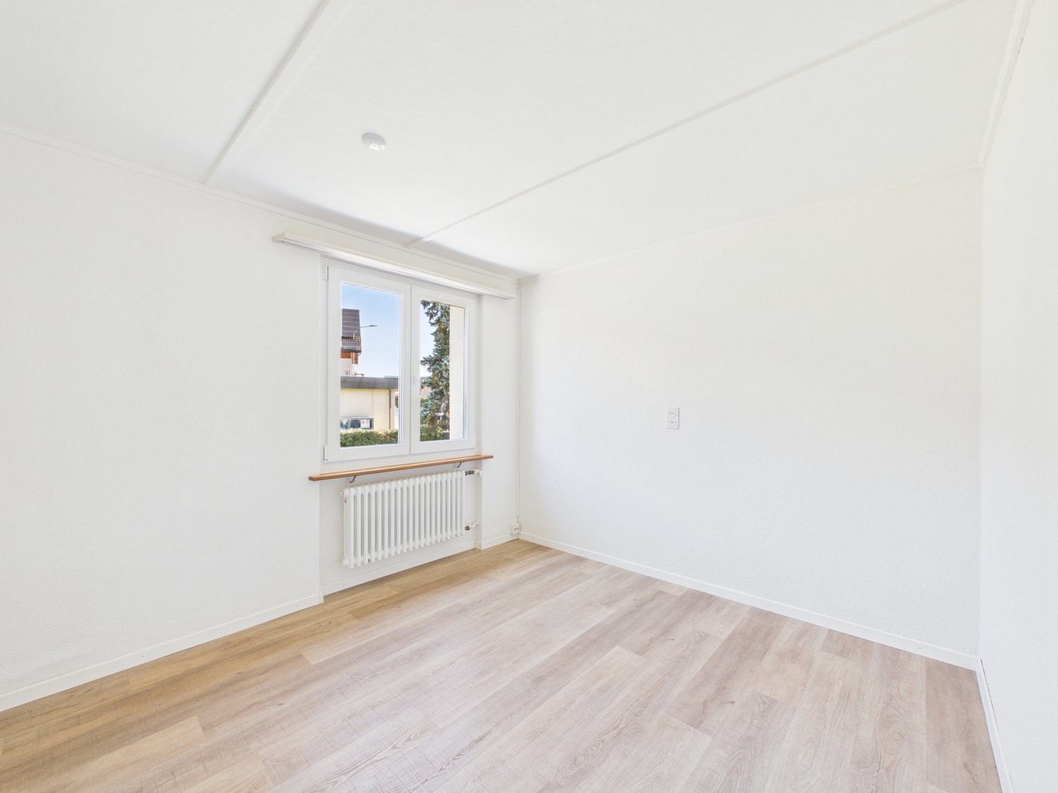 Stilvoll kernsanierte 3.5-Zimmer-Wohnung mit Gartenmitbenutzung - Bild 11