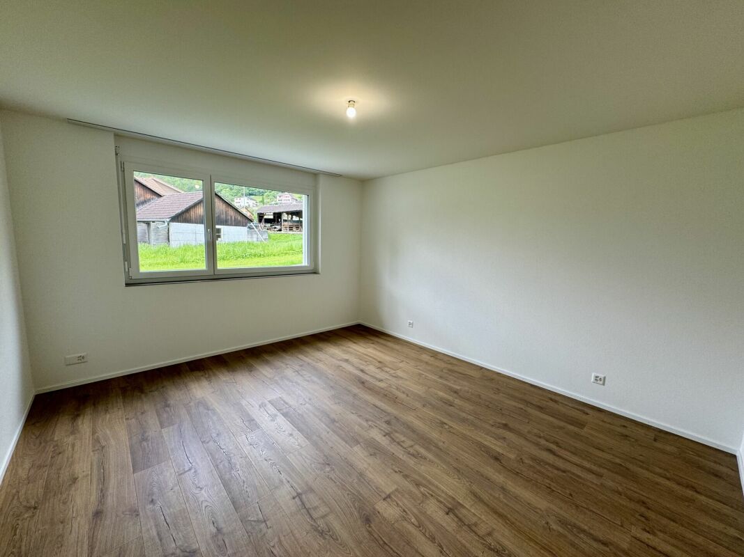 Neuwertige 4.5-Zimmer-Gartenwohnung zu vermieten - Bild 9