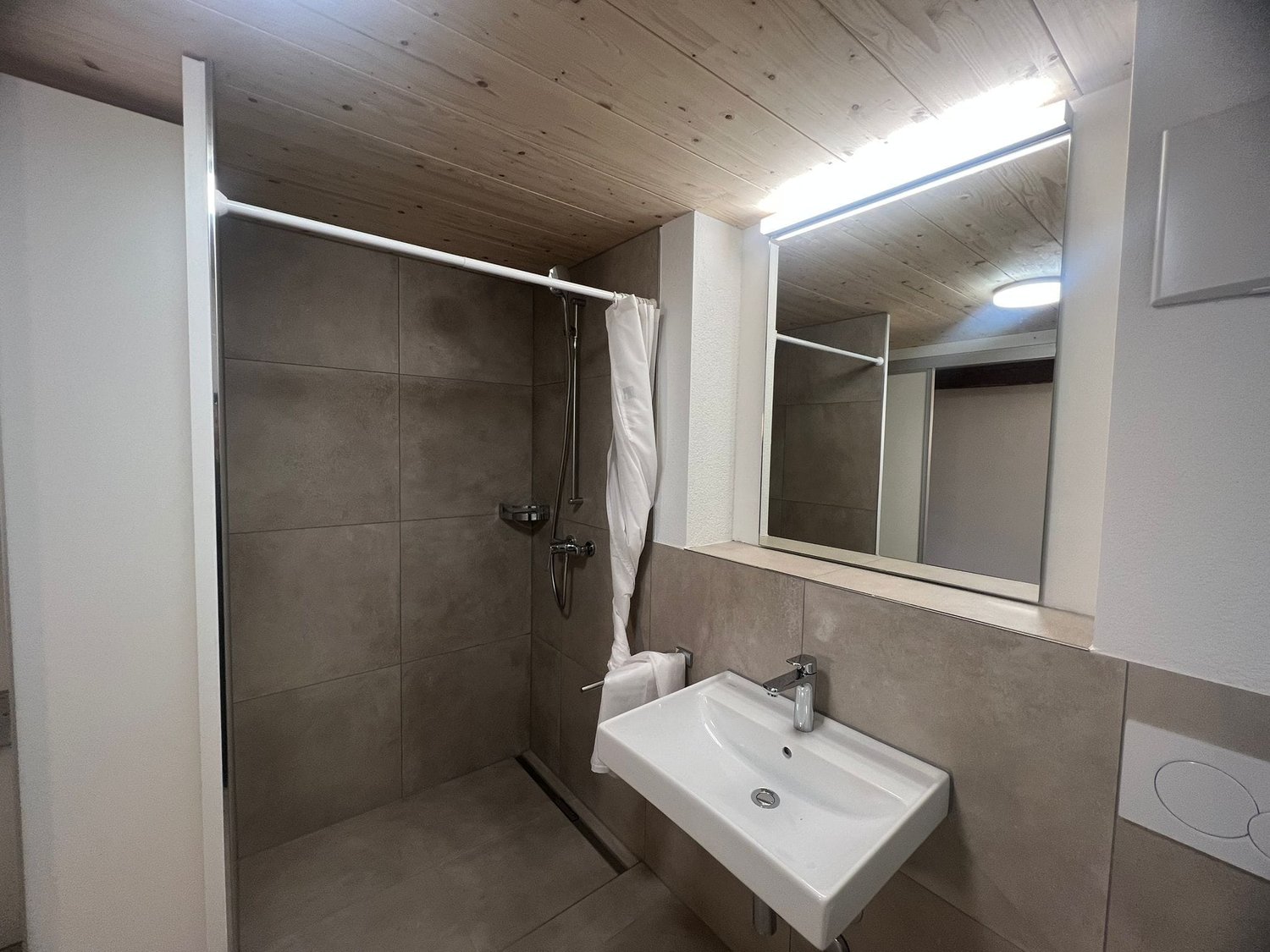 Moderne 2.5-Zimmer-Duplex in Stein AG mieten - Bild 6