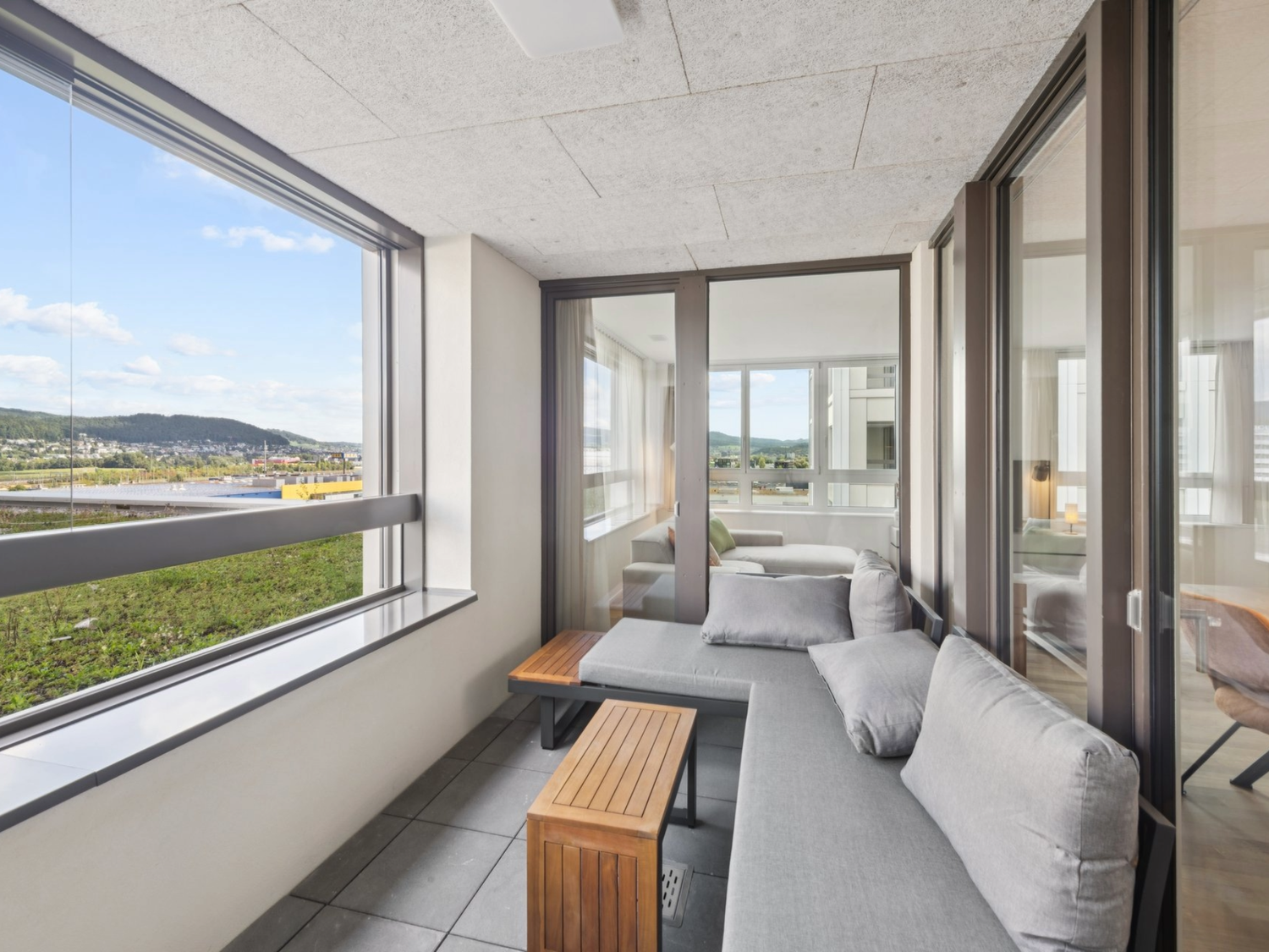 Möblierte Apartments mit Madrid Flair  direkt im grössten Shoppingcenter der Schweiz! - Bild 8