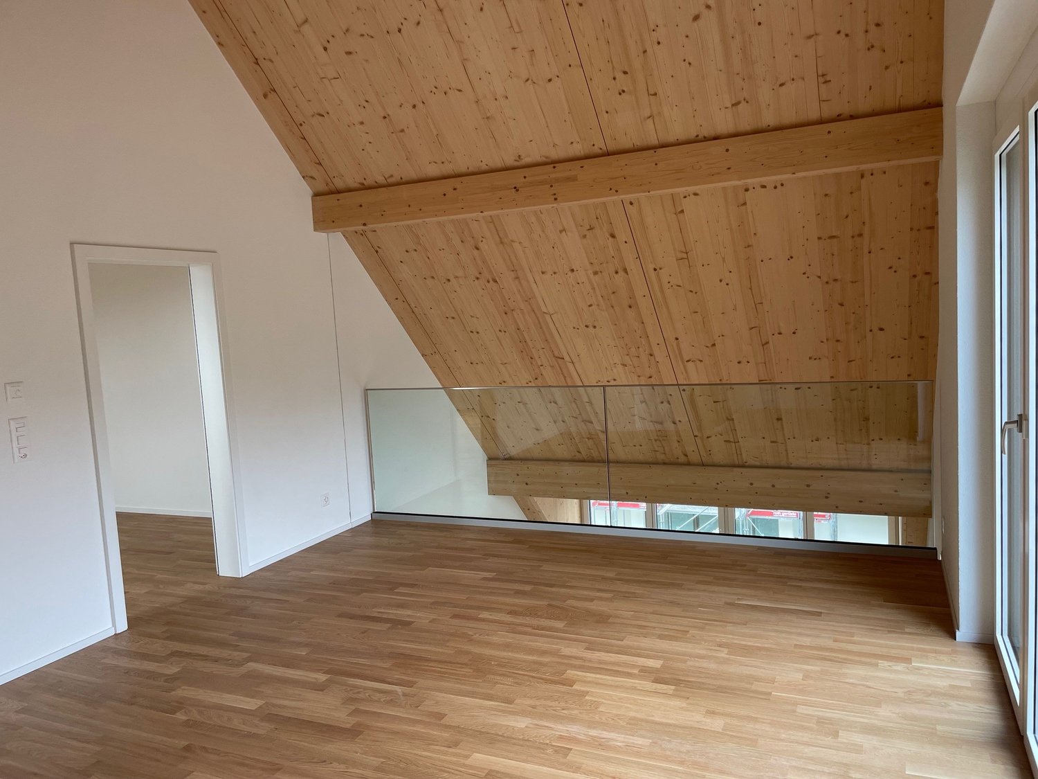 geniale 3 1/2-Zimmer-Attika-Maisonettewohnung mit Galerie! - Bild 8