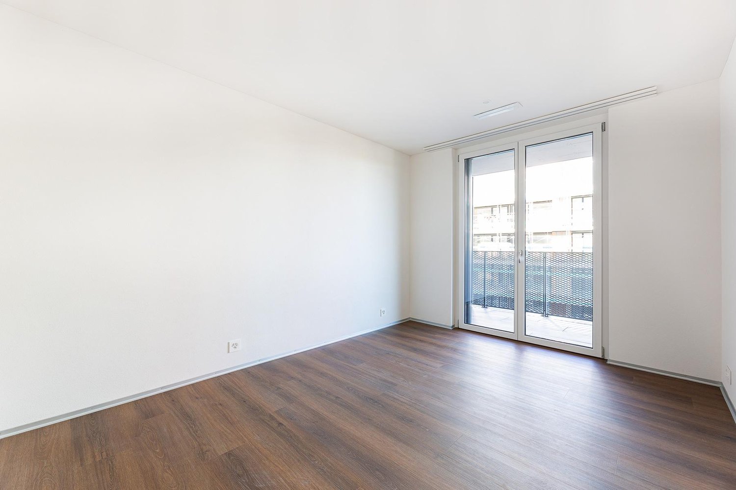 Moderne Minergie-Wohnung in Seenähe mit Balkon & Smart-Home - Bild 8