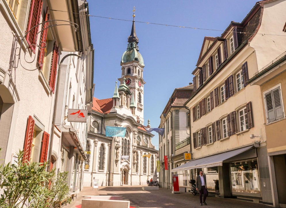 Frisch renovierte 2.5 Zimmer Wohnung, Erstbezug, 3 Minuten zum Bahnhof Frauenfeld - Bild 8