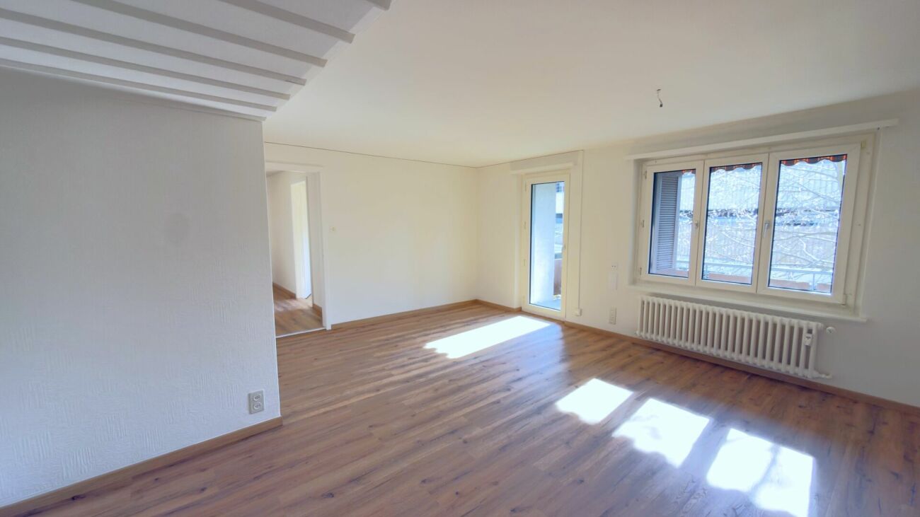 4.5 ZWG kernsaniert - Wohnzimmer