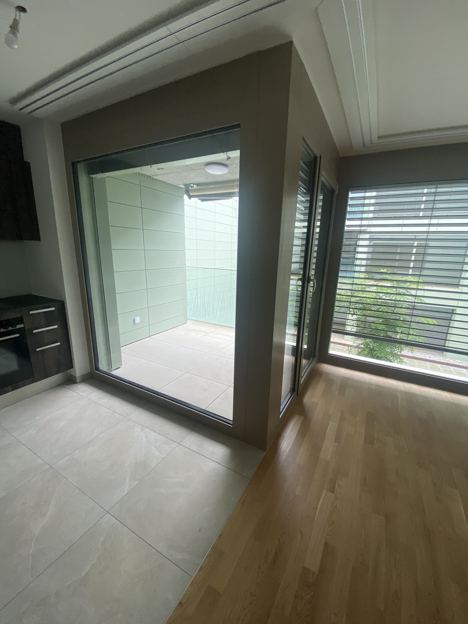 Studio  neuf pièces au 2ème étage dans une nouvelle construction - balcon