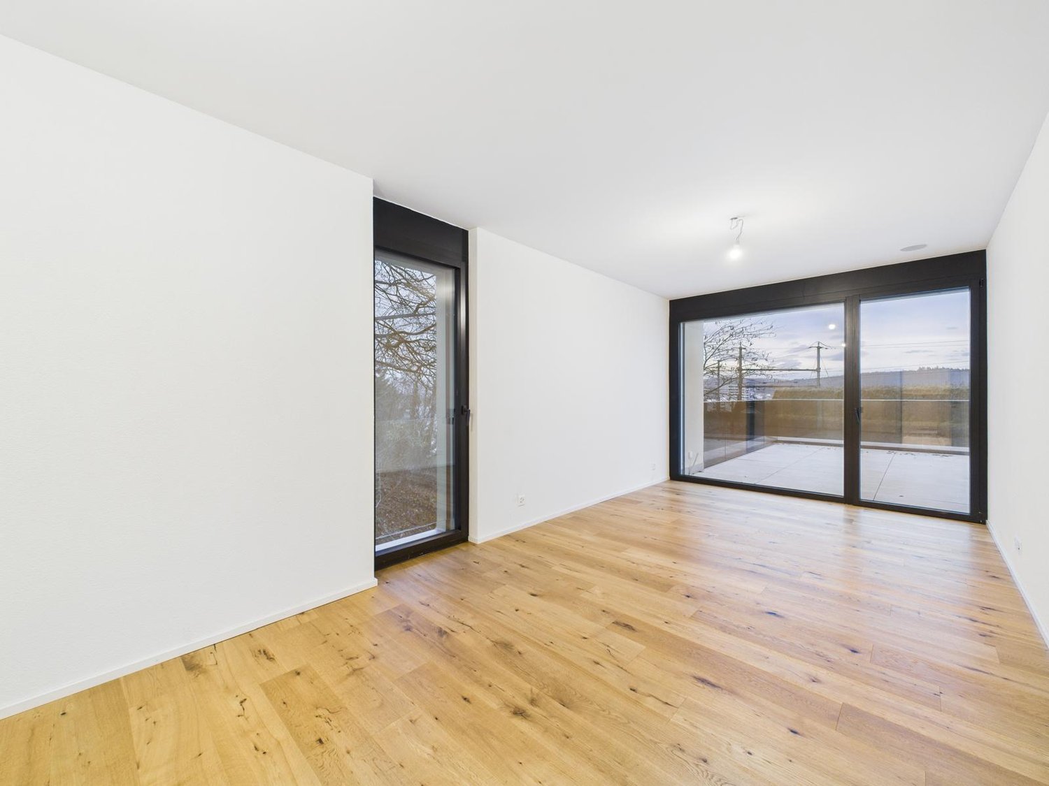 Exklusiver Neubau 2025 – 4.5-Zi. Terrassenwohnung mit 130 m² Panorama - Bild 9