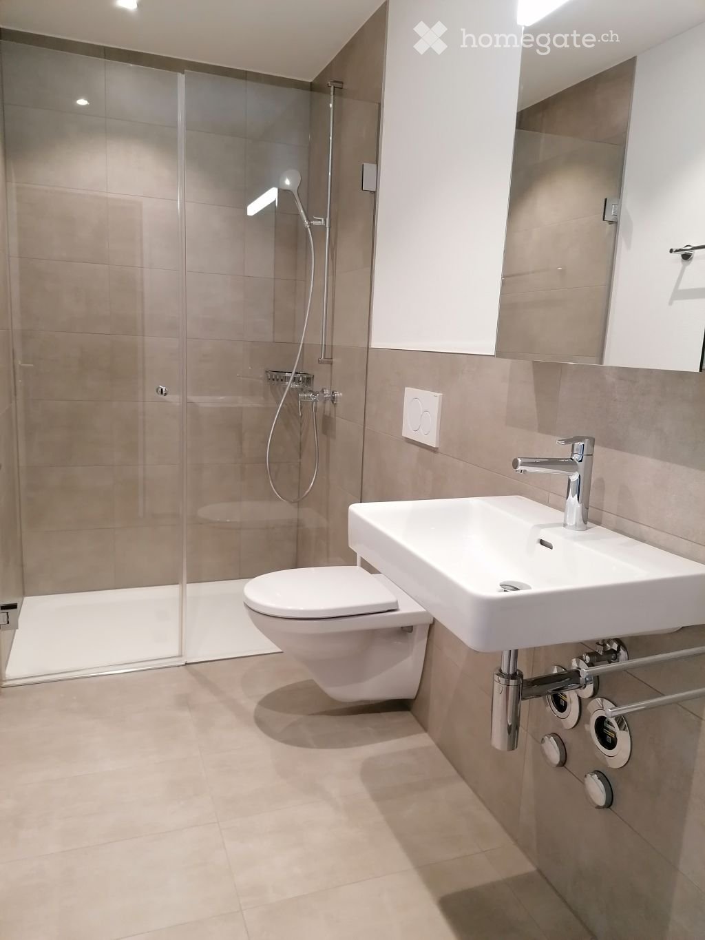 Moderne 2,5-Zimmer-Wohnung in Thürnen - Bild 5