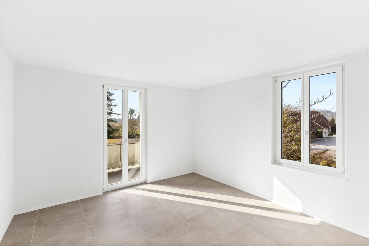 Helle 2.5-Zimmer-Wohnung mit Balkon - Bild 1