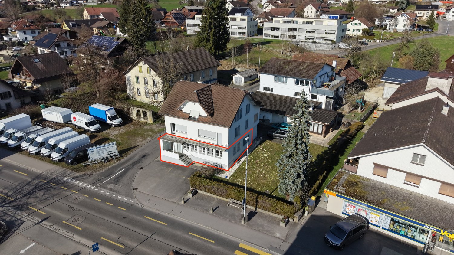 Stilvoll kernsanierte 3.5-Zimmer-Wohnung mit Gartenmitbenutzung - Bild 1