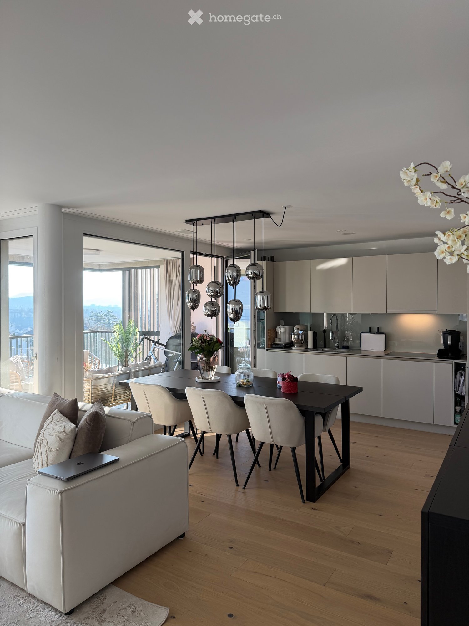 Moderne 3.5-Zimmer-Neubau-Wohnung mit Migros, Denner und Apotheke im Gebäude - Bild 3