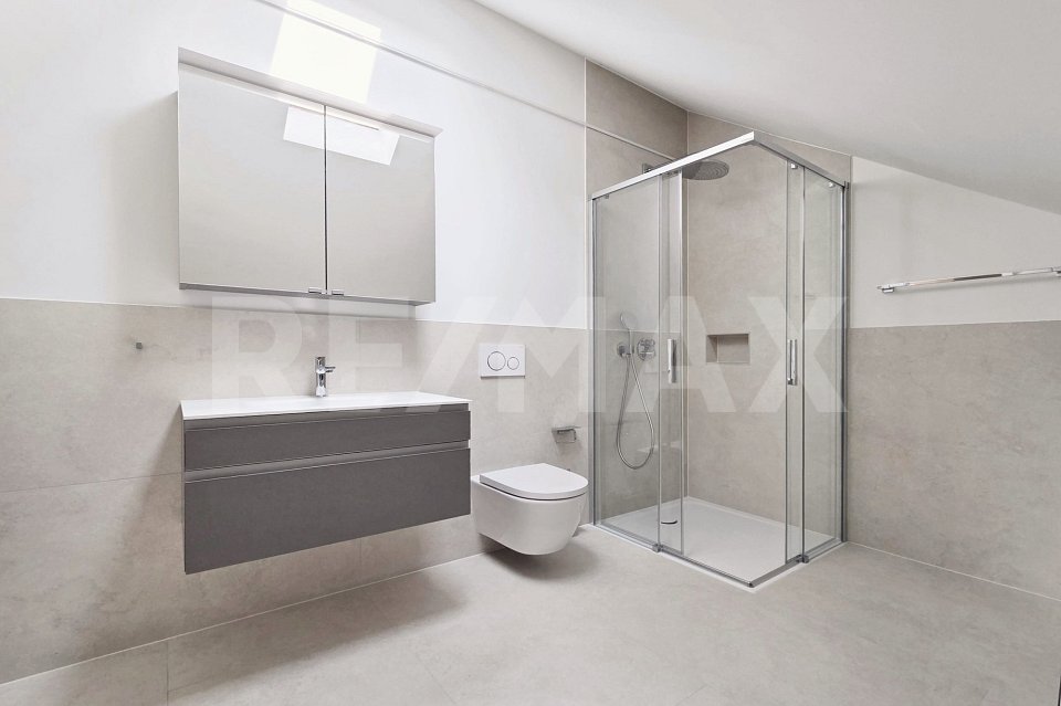 Loft- Dachgeschoss-Wohnung an zentrale Lage in Altdorf UR, Erstvermietung - Bild 9